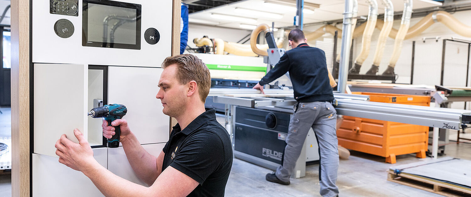 WEWO Interior concepts personeel productie lockers lr 32