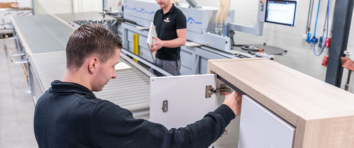 WEWO Interior concepts personeel productie lockers lr 61