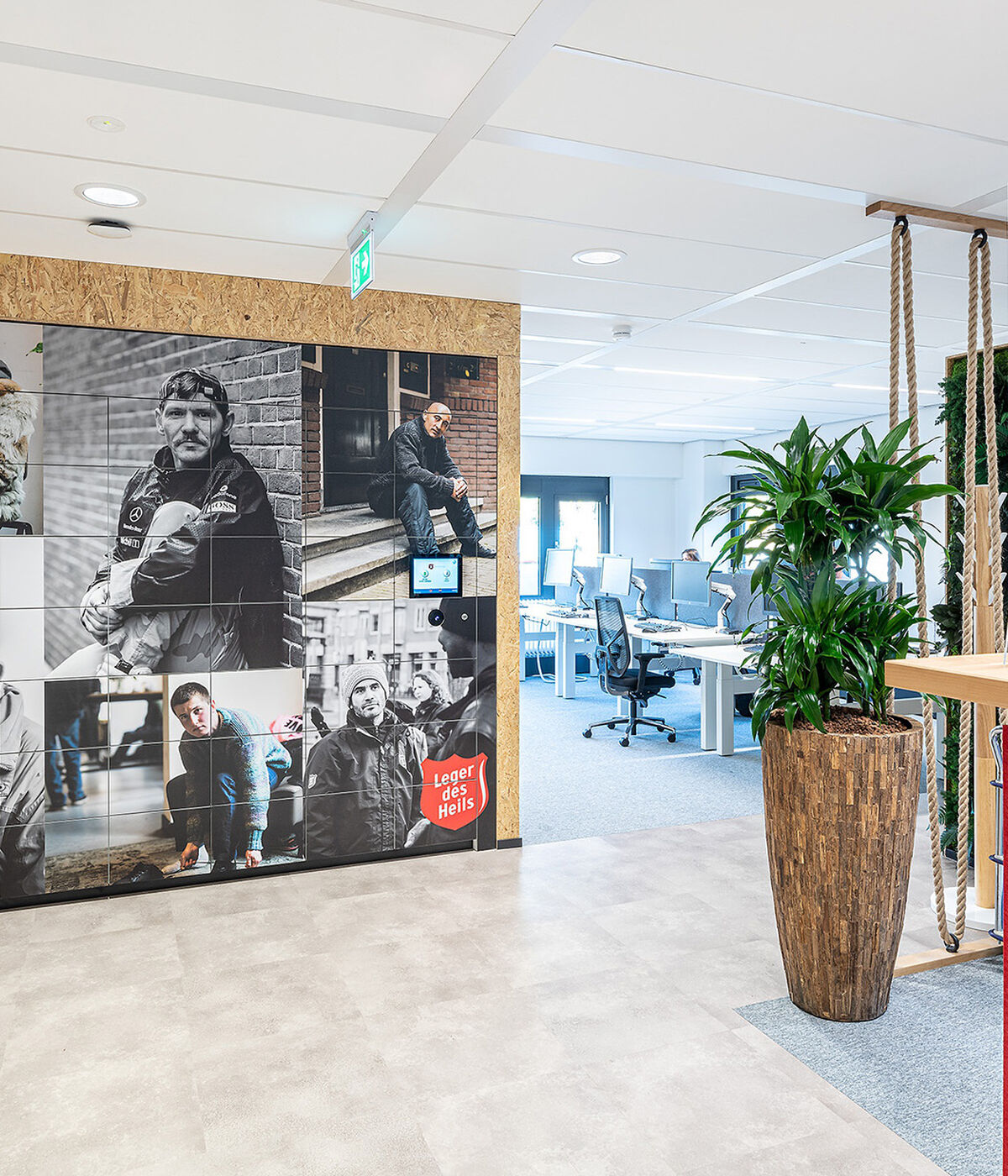 Maatwerk houten lockers met visual lockermanagement software Leger des Heils lr 5
